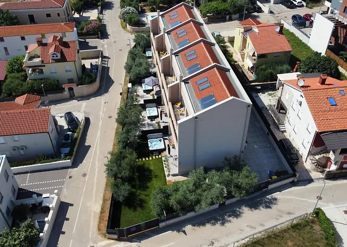 Osvit Grand Deluxe 아파트 메덜린