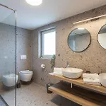 Osvit Grand Deluxe